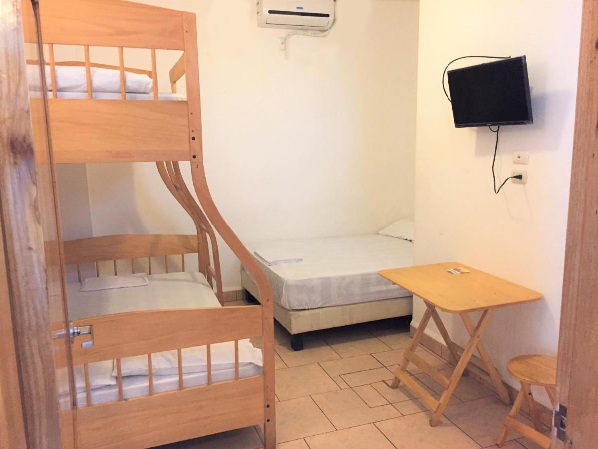 Hostal Yaku מונטניטה מראה חיצוני תמונה